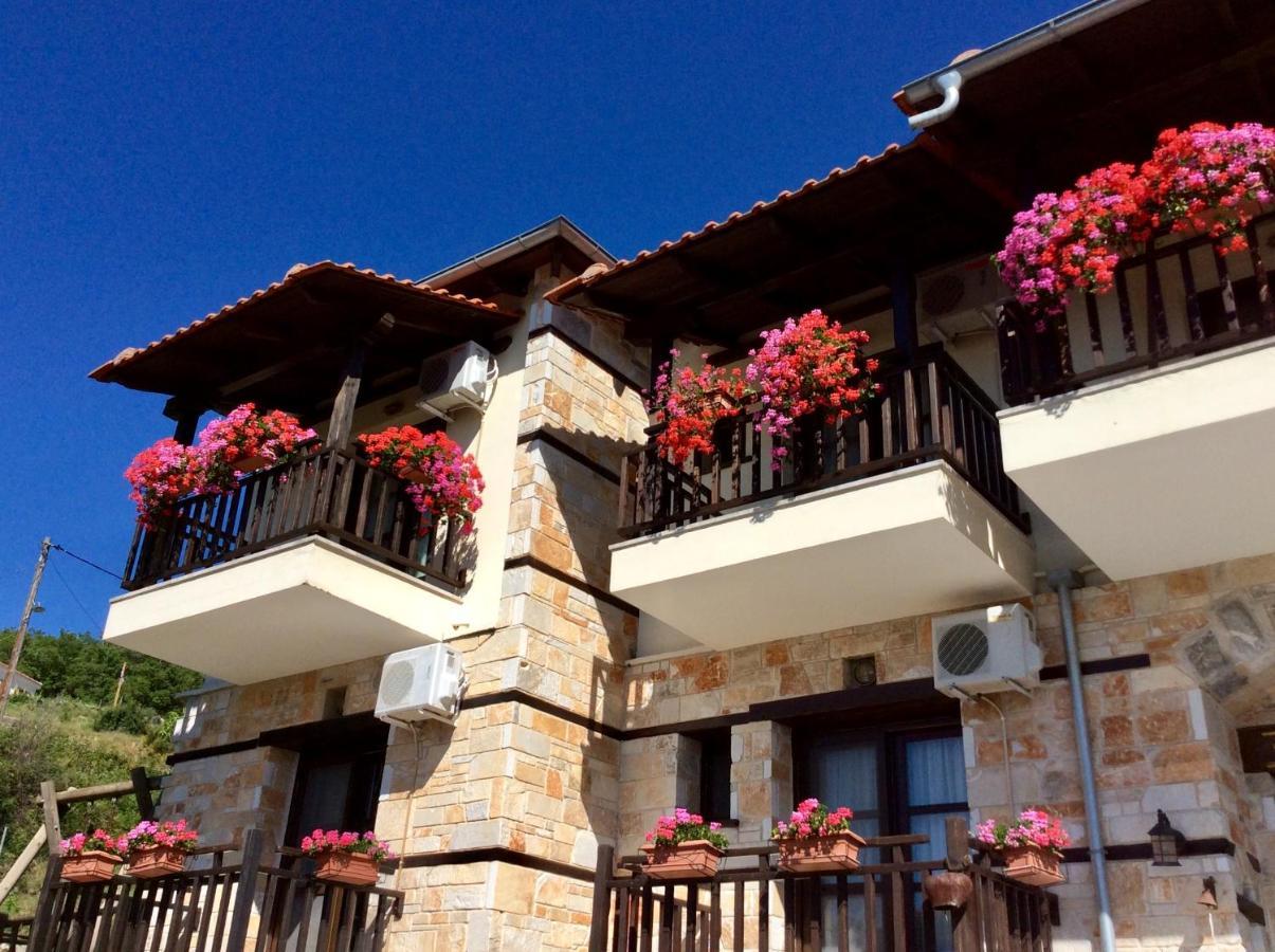 Petrini Gonia Aparthotel Livadero Exterior photo