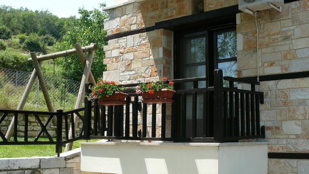 Petrini Gonia Aparthotel Livadero Exterior photo